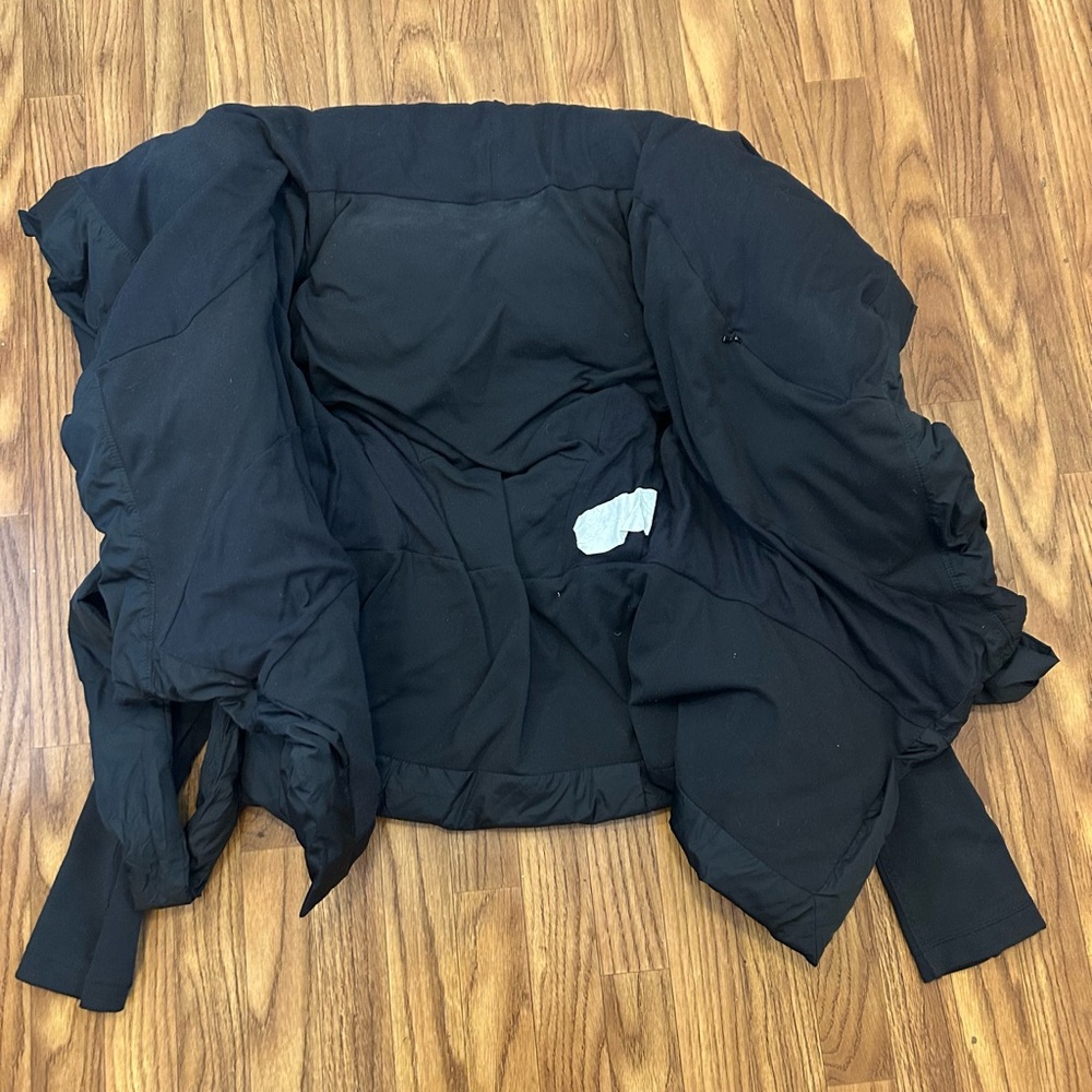 Lululemon Down To The Studio Down Jacket with Belt - Picture 8 of 13